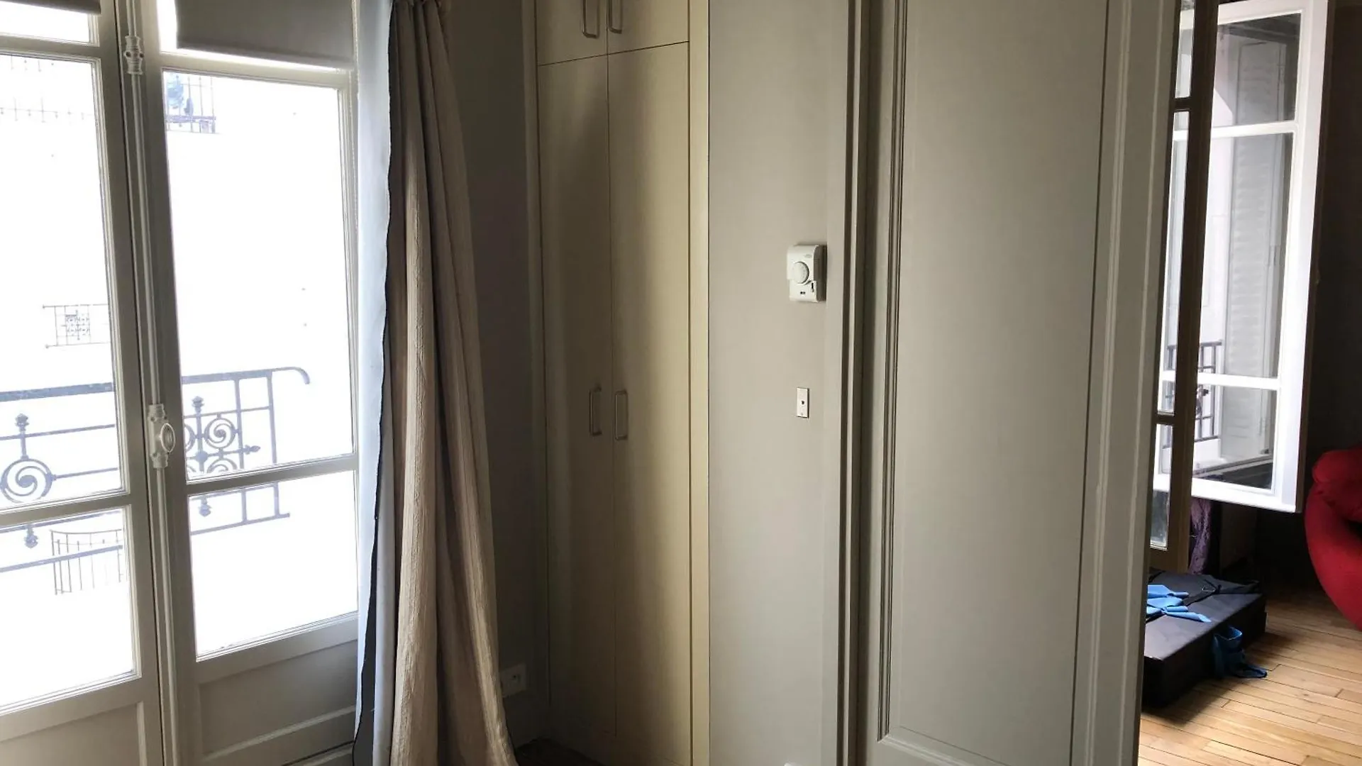 Avec Balcon Dans Calme Avec Gardien -