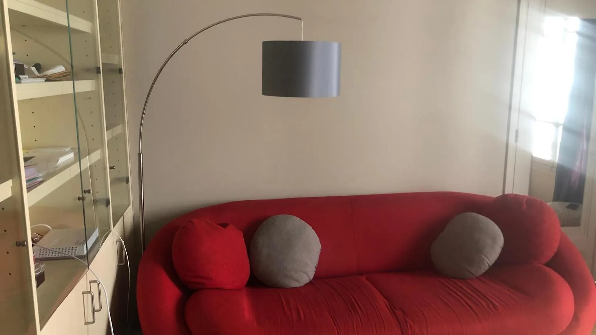 Avec Balcon Dans Calme Avec Gardien - Apartament *