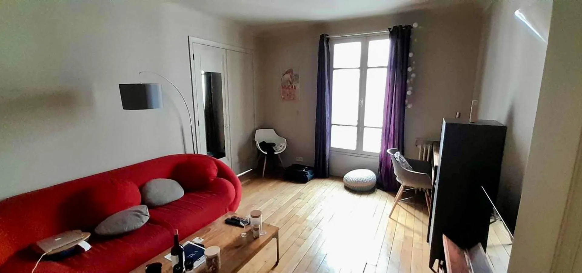 Appartement Avec Balcon Dans Calme Avec Gardien - *